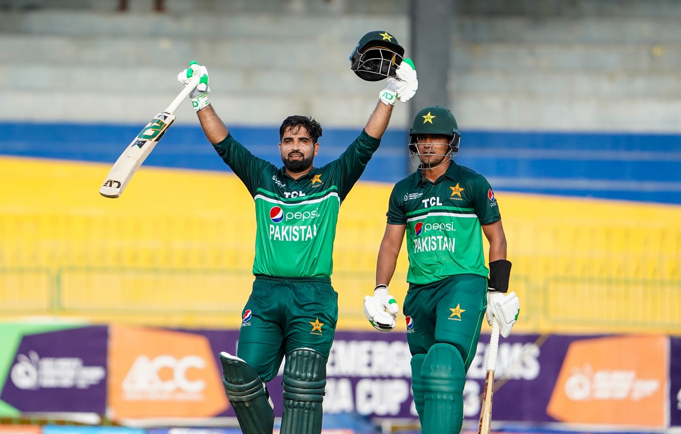 Tayyab Tahir took just 66 deliveries to get to his century, fast century cricket wallpaper, hd pics