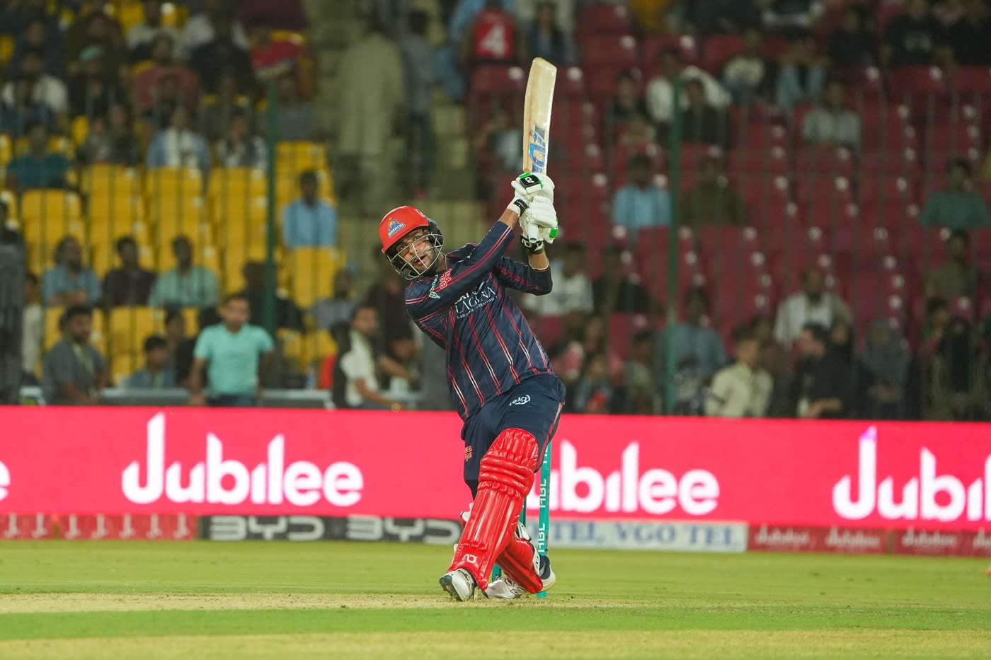 Abbas Afridi slammed a 9-ball 24, cricket action hd pic