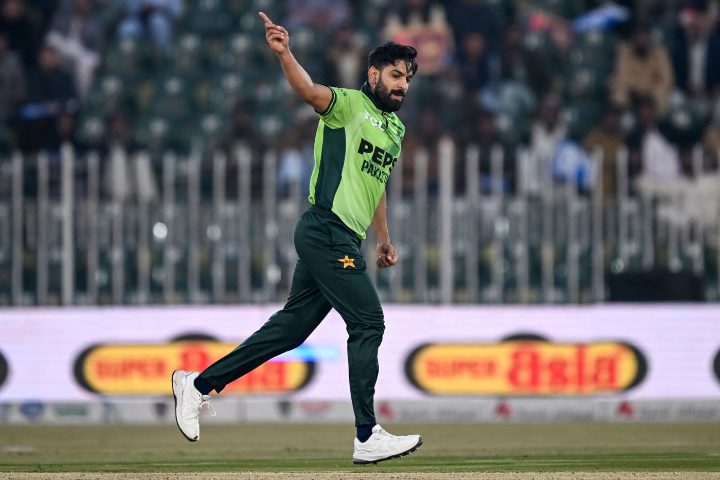Haris Rauf celebrates a wicket, cricket celebration hd pics