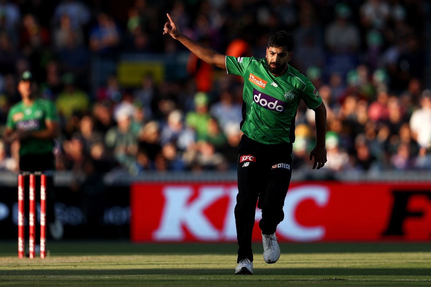 Haris Rauf took three wickets for Melbourne Stars, cricket bowling hd pics