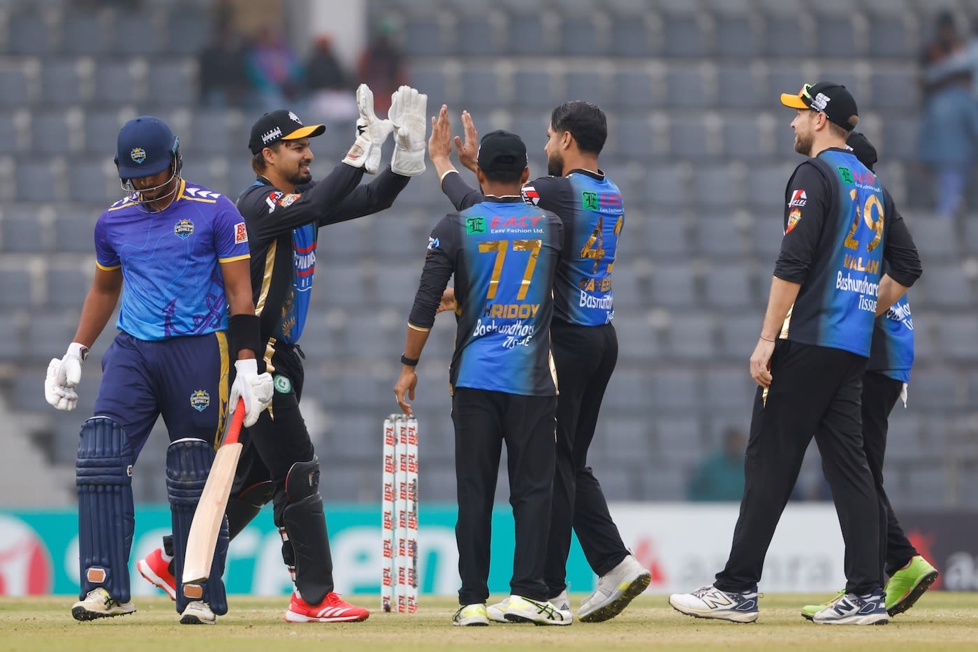 Faheem Ashraf picked up a five-wicket haul, cricket action hd photo