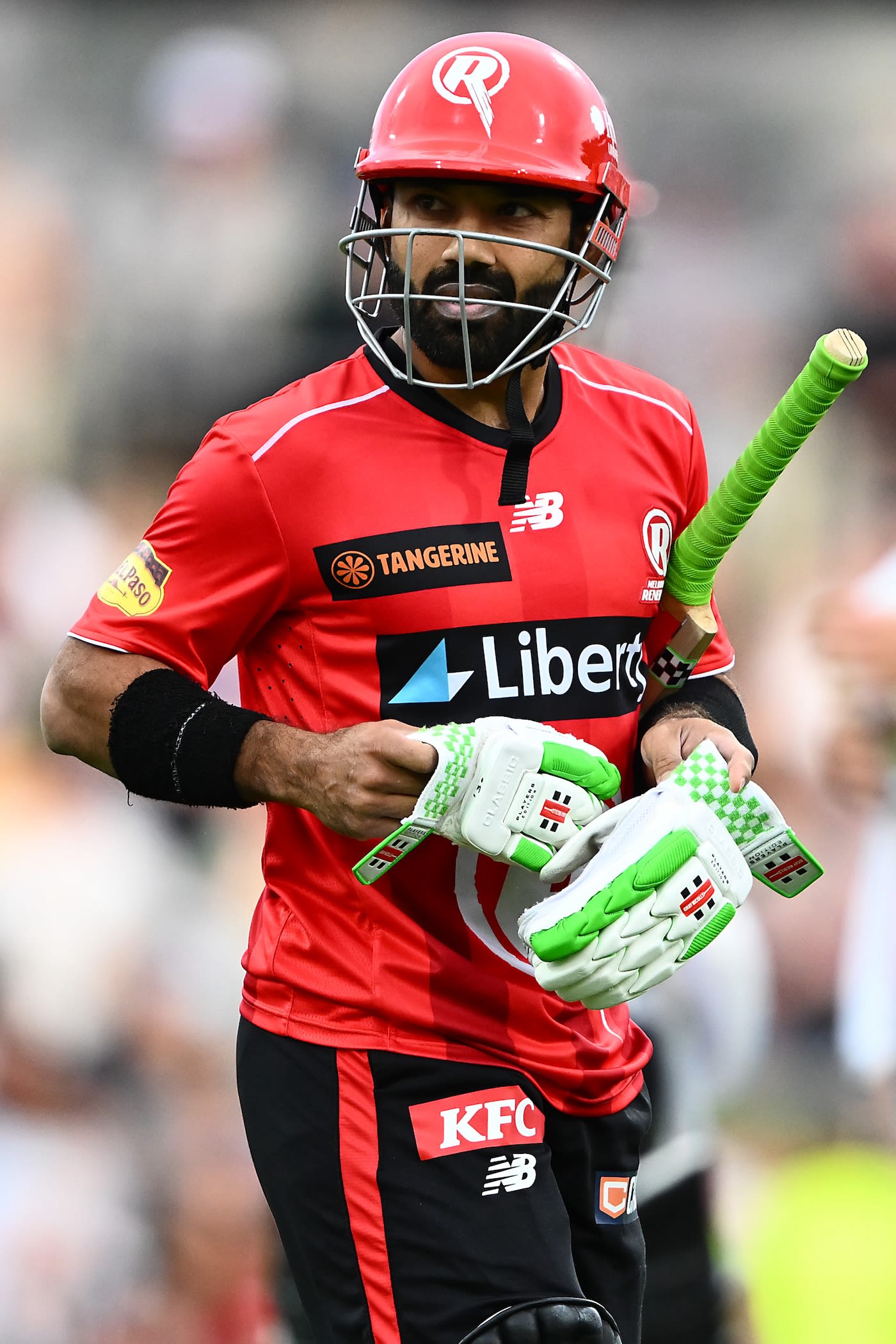 Mohammad Rizwan walks back after his innings, cricket match wallpaper