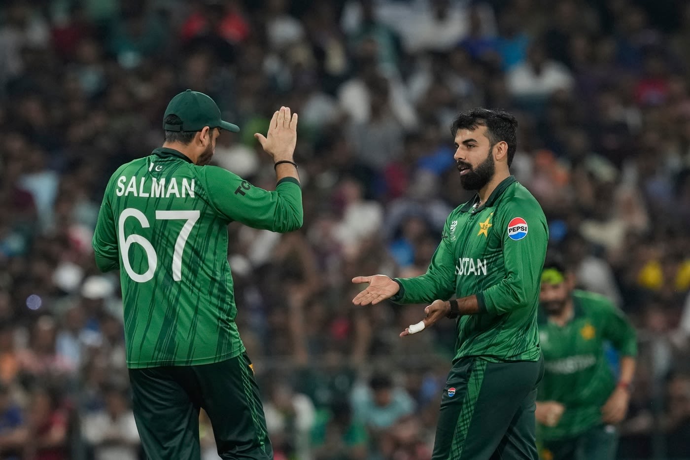 Shadab Khan picked up two wickets, cricket spinner wallpaper photo