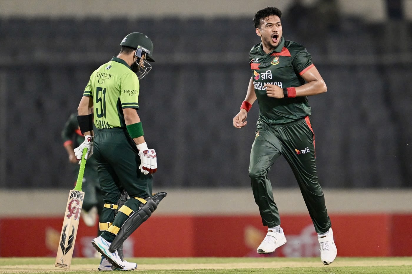 Taskin Ahmed celebrates the wicket of Sahibzada Farhan, cricket wicket pic, hd pics