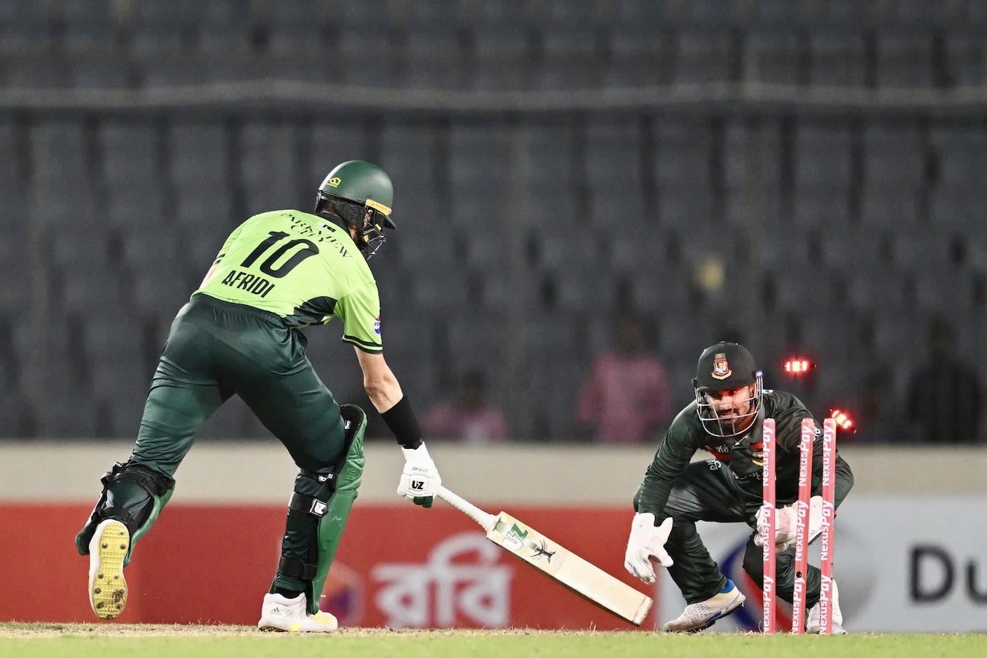 Shaheen Shah Afridi is stumped by Litton Das, cricket wicket moment photo, hd pics