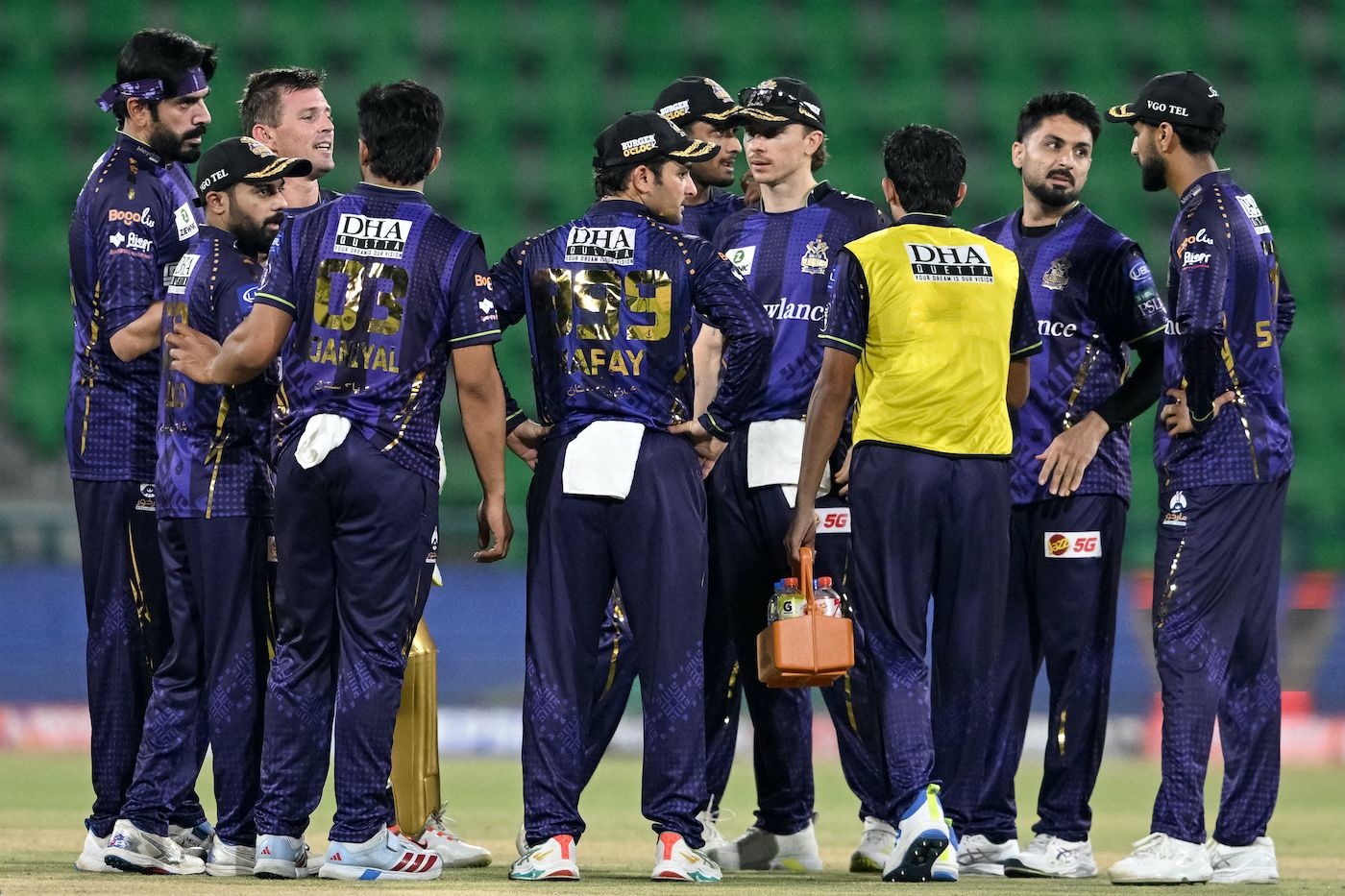 Abrar Ahmed celebrates after getting David Warner out, cricket wallpaper