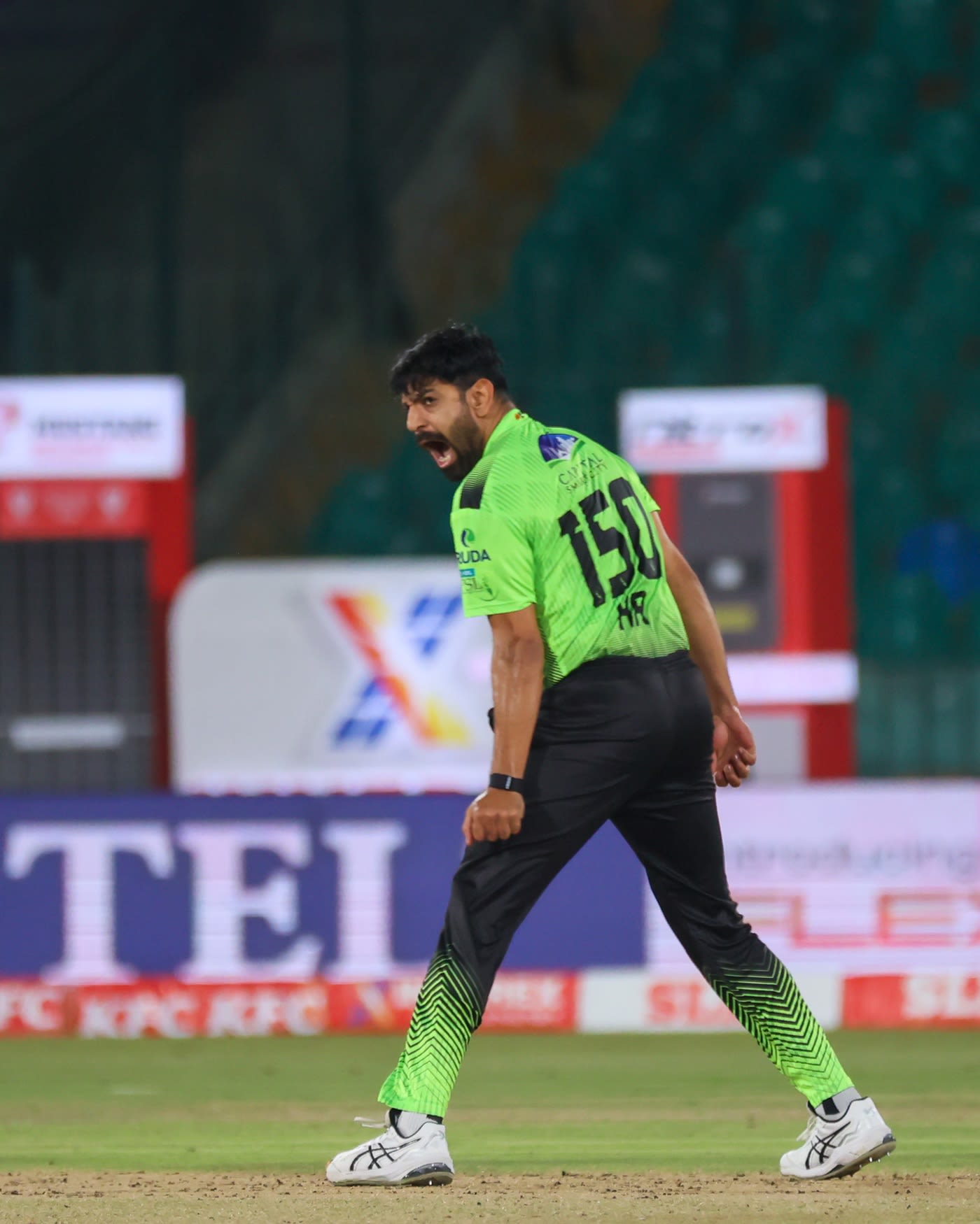 Haris Rauf broke an attacking stand, celebrating wicket, cricket wallpaper