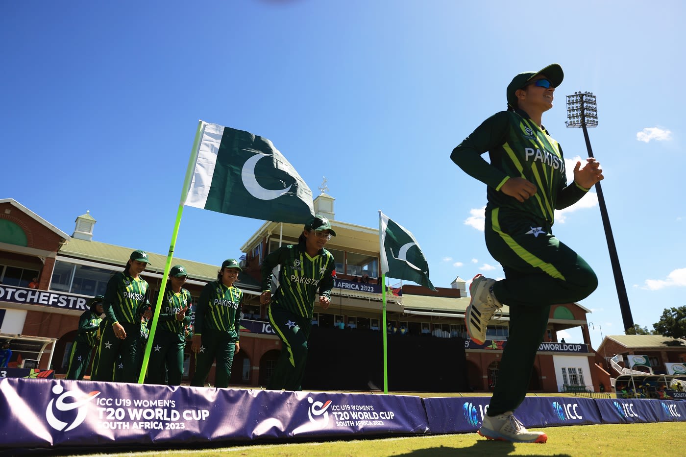 Syeda Aroob Shah&nbsp;leads Pakistan onto the field
