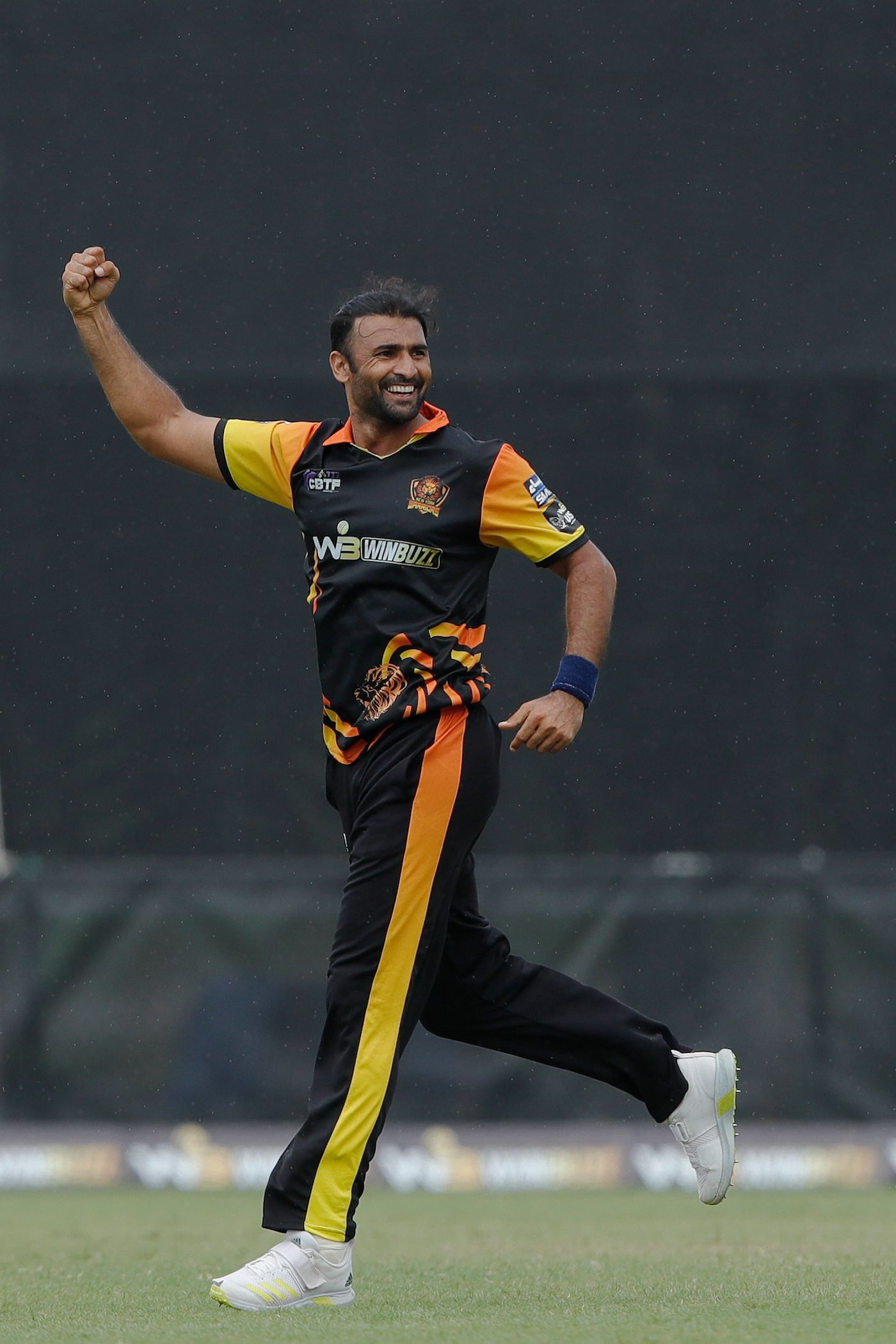 Sohail Khan picked up five wickets, including four in one over