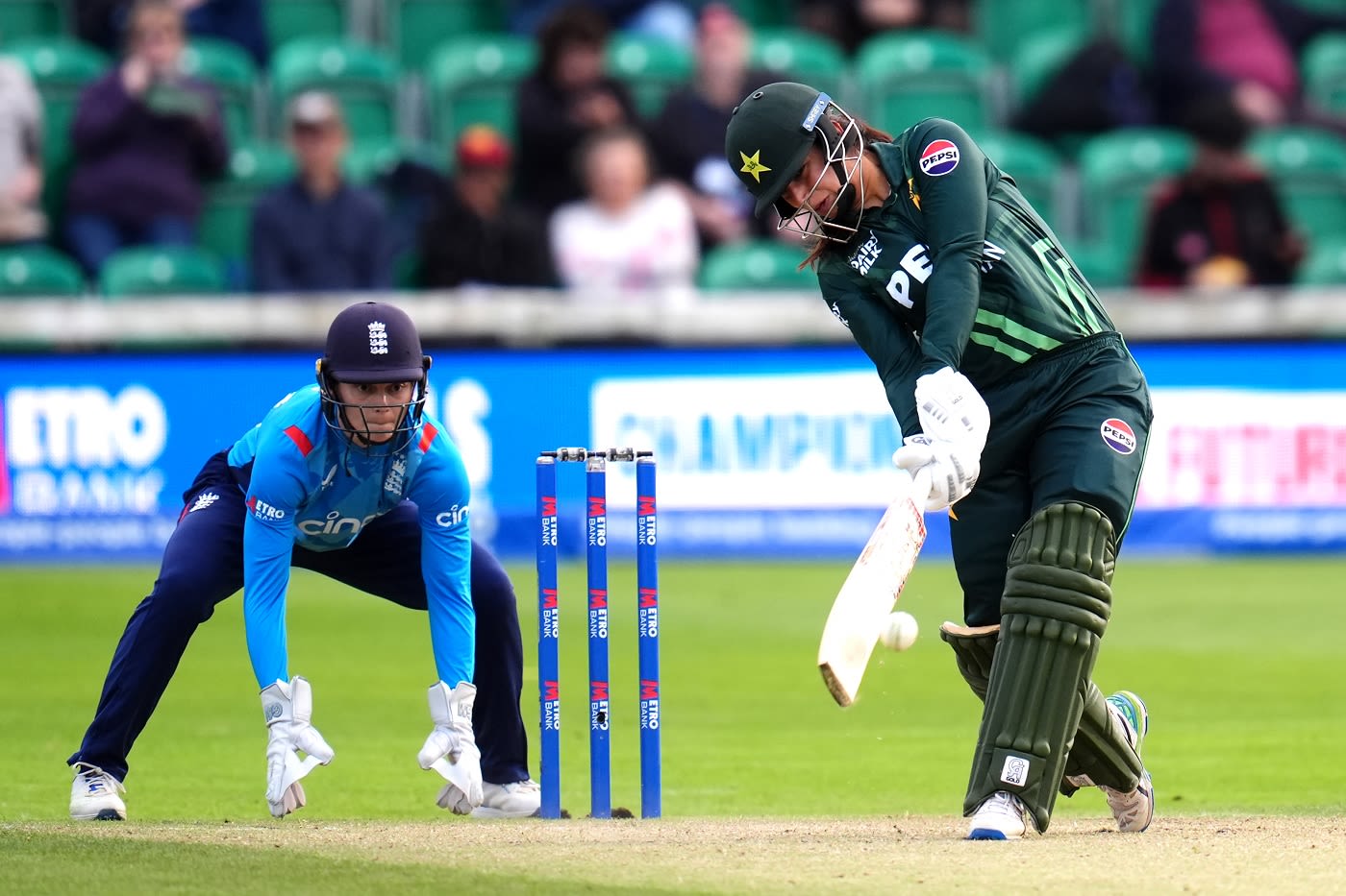 Aliya Riaz fought hard but couldn't help Pakistan avoid a big defeat
