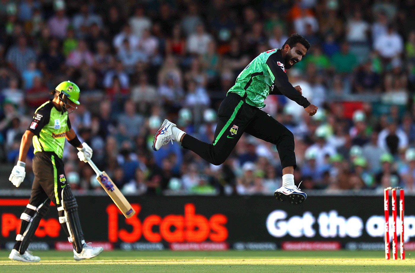 Usama Mir made early inroads into Sydney Thunder